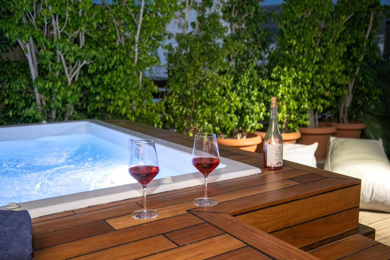 Beautiful Penthouse In Athens With Outside Jacuzzi Daire Dış mekan fotoğraf